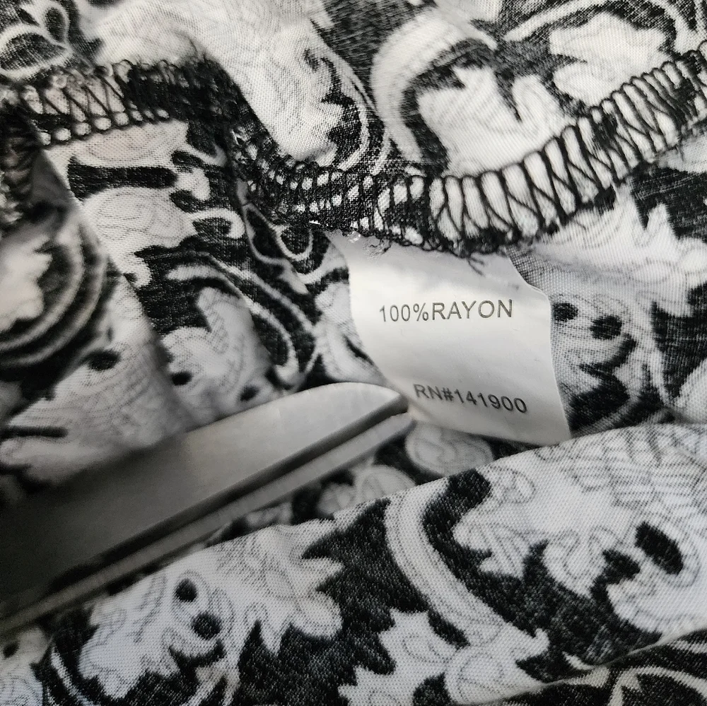 Gorgeous Tunic Length Blouse - Picture 3 of 9